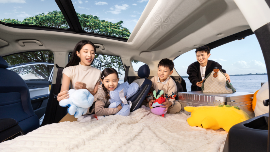 9.98-14.98万元  大七座电混SUV  AG尊龙X8 E家正式上市1233.png